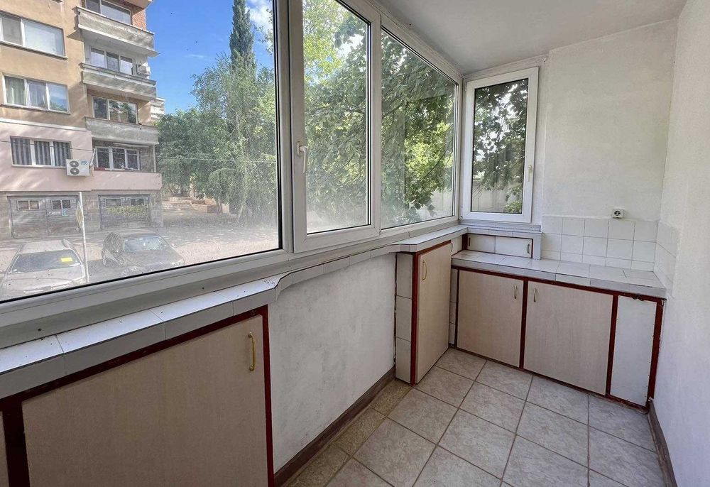 Продава се Четиристаен апартамент в Стара Загора, Център - 97 кв.м за 959 €/кв.м - Снимка #5