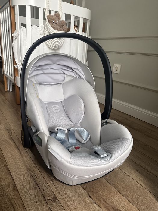 Продам автокресло cybex