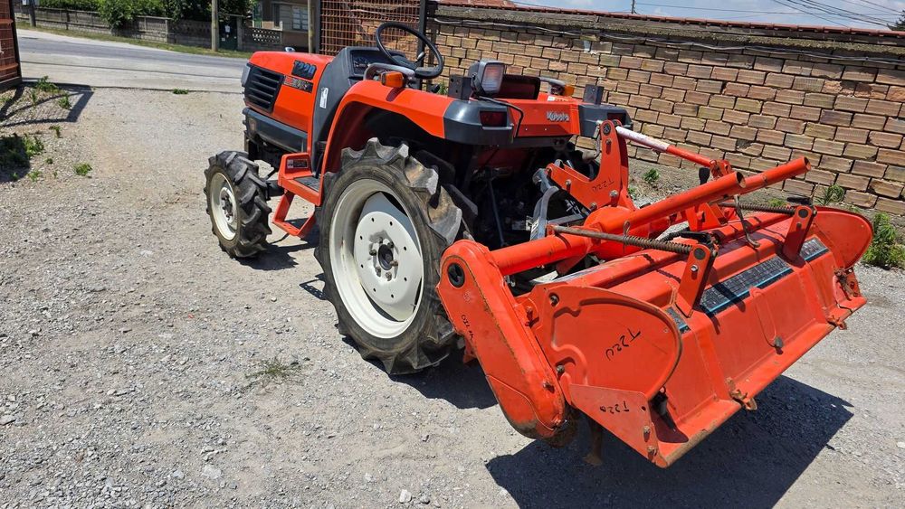 Японски трактор Kubota T220 с фреза, 4x4, 22 кс., АграБГ Джолев