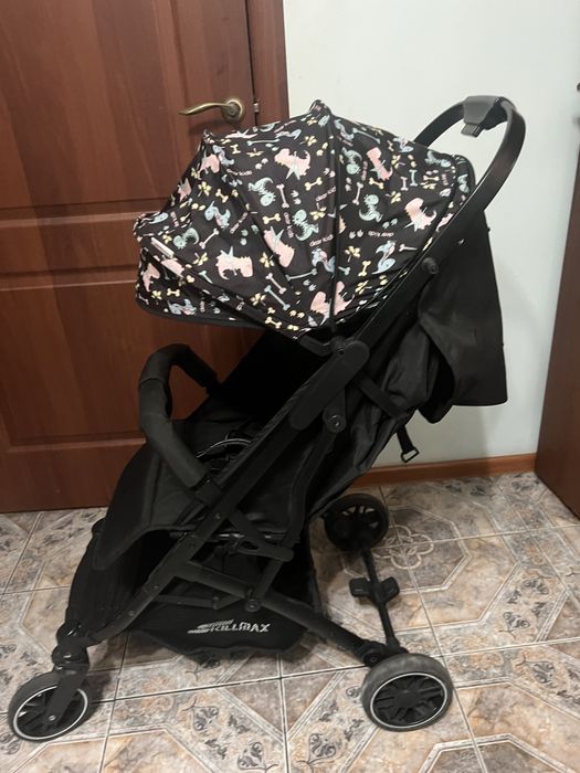 Прогулочная детская коляска