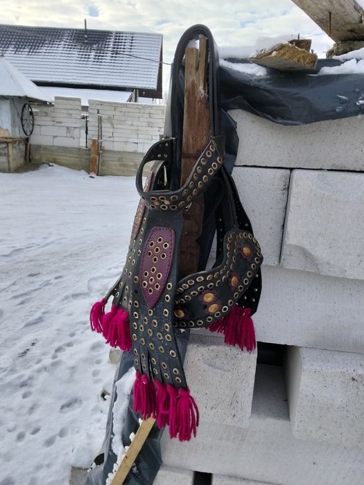 Vând căpăstru din piele nou nu o fost purtat deloc