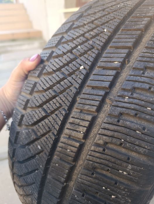 Зимни гуми 245/45 R18