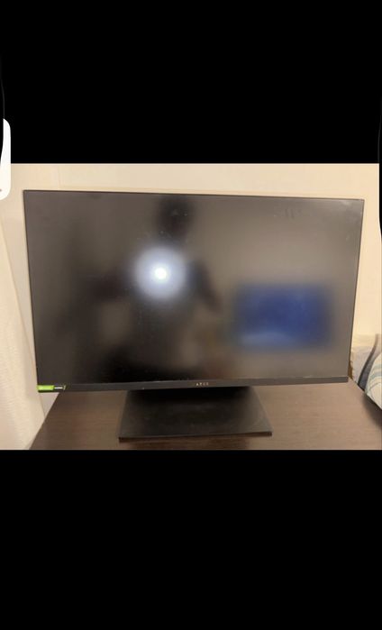 Vand Monitor Razer .Astept mesaj in privat .