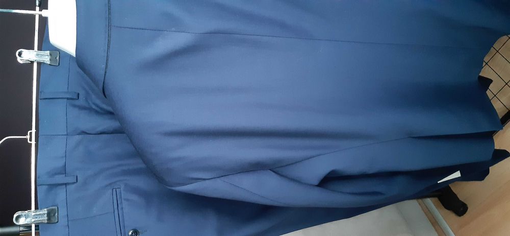 Чисто Нов Официален едноредов мъжки костюм марка ReNe 77