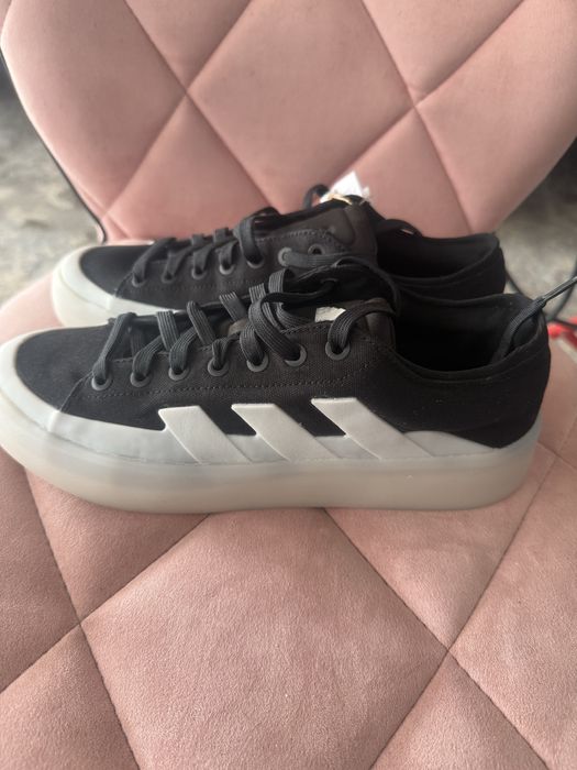 Маратонки adidas