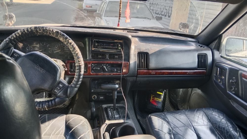 Jeep grand Cherokee 98 г