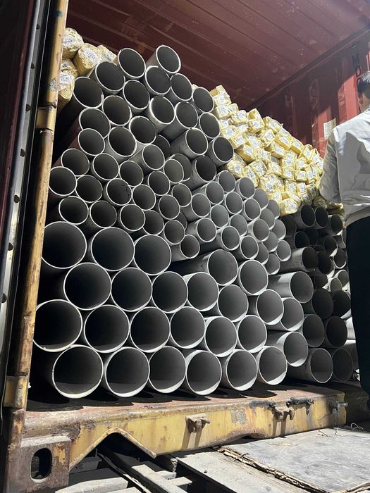 Bezshovny Nerjaveyka Truba 159 3.0mm va 3.5mm 304marka Nalichiyda bor