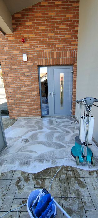 Curatenie Industriala, Comerciala si Rezidentiala - Deretic