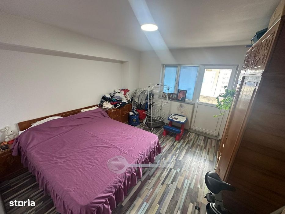 Apartament 4 camere decomandat, 101 mp, etaj intermediar – Nicolina, I
