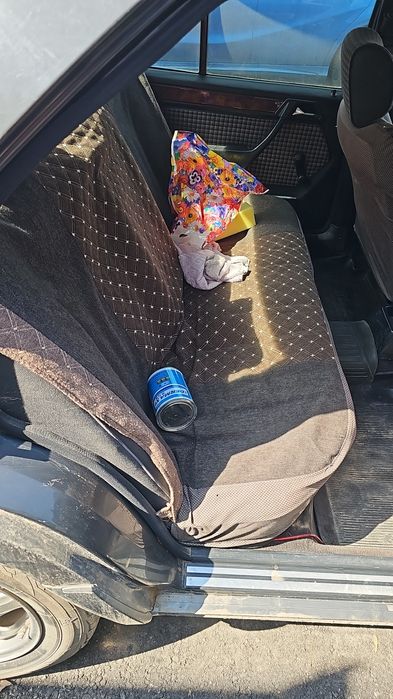 Продам на запчасти мерс