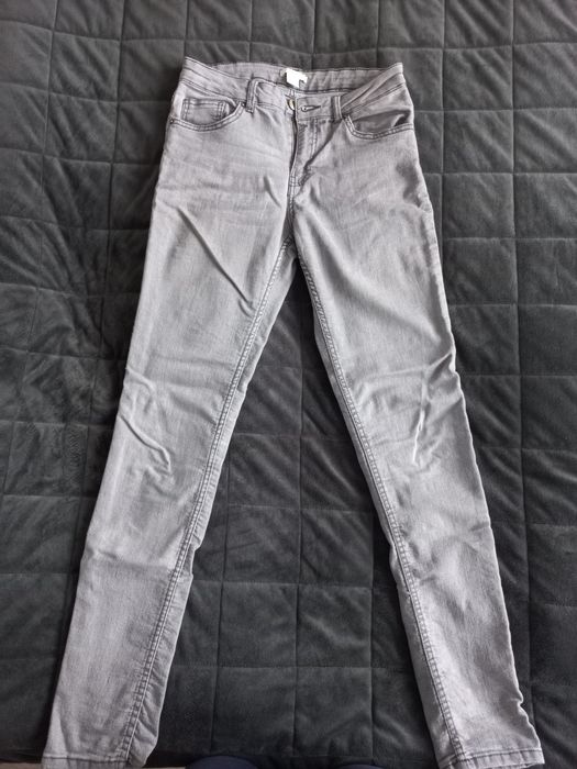 Продавам дамски дънки