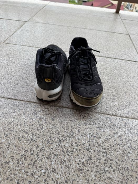 Adidasi nike marimea 36