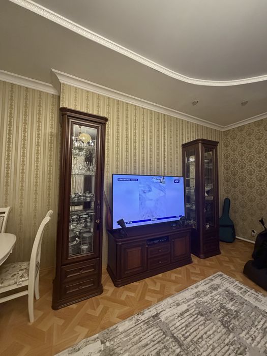 Продам стенку (из наст дерева)