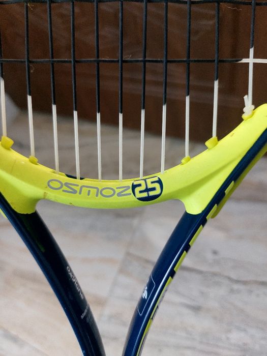 Vând  Rachetă de tenis ARTENGO nouă