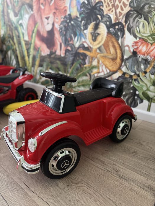 Masinuta electrica de epoca Mercedes 300S ride on