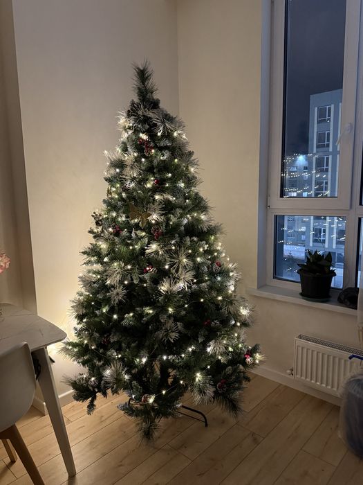 Елка новый год покупала 150К отдам за 50К.Хорошее качества…………………………..