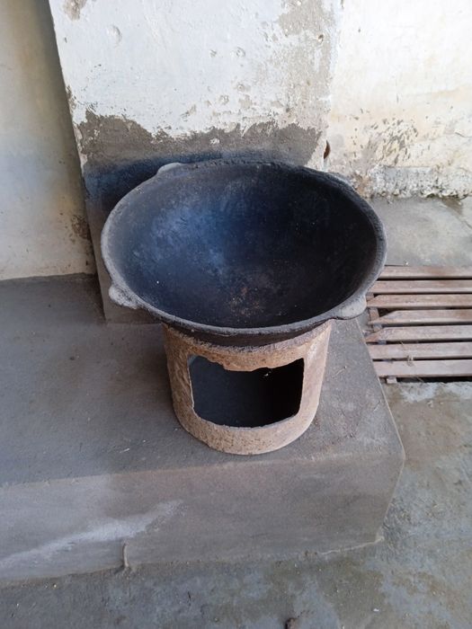 Продается чугунный казан