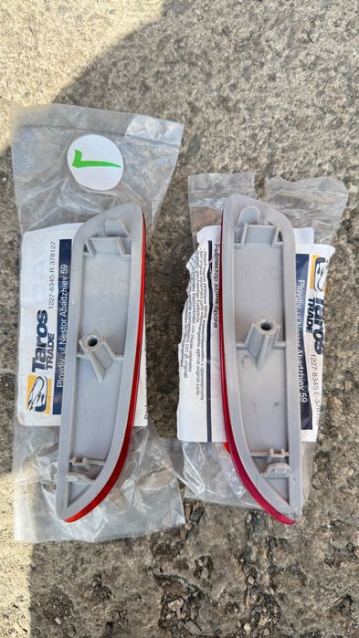 Светлоотразители за задна броня Toyota Corolla Cross