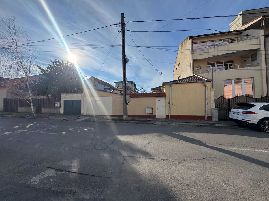 Casa de vanzare, Tomis II aproape de Stadion, front stradal 13 mp