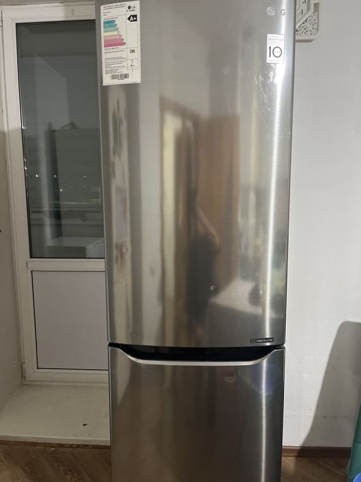 Продам холодильник за 20 000 тг.