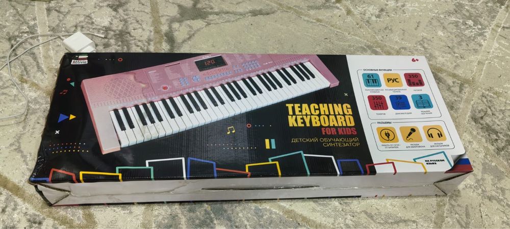 Продаю детский синтезатор