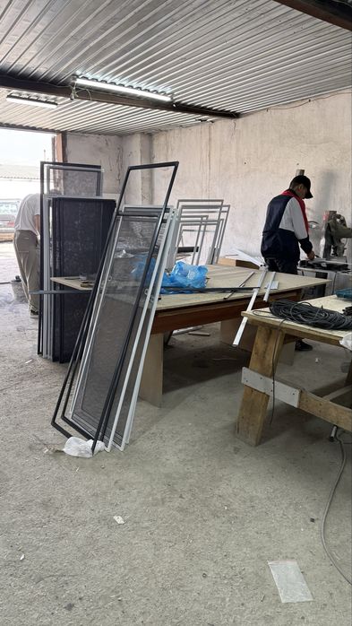 Москитные сетки рол шторы