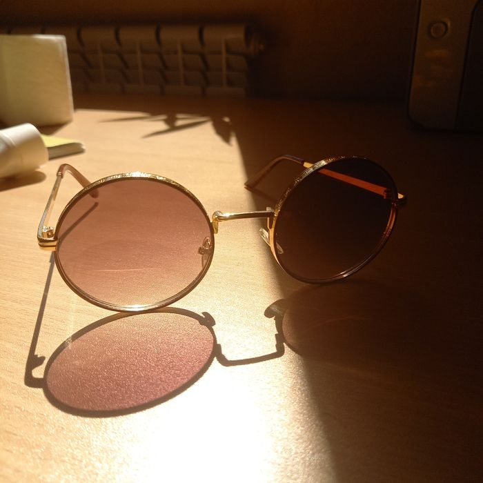 Солнцезащитные очки Солнечные