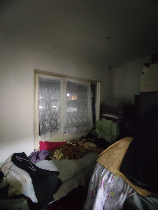 Уй срочна сотилади!!! Уйдаги хамма нарсалар колади Нархидан утиб бери