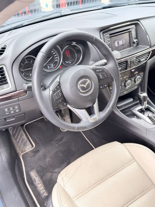 Mazda 6 2.2 full top revolution