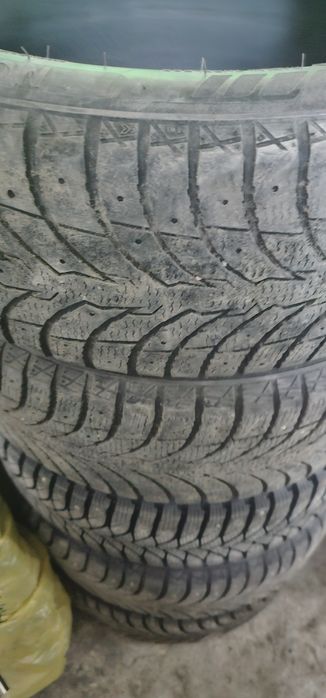 Резина 215/55/17
