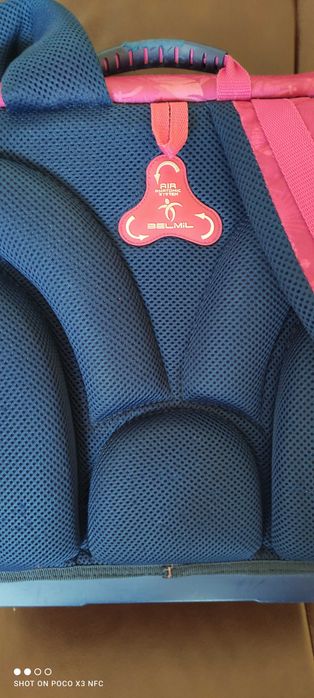 Ученическа раница с анатомичен гръб за 15.00