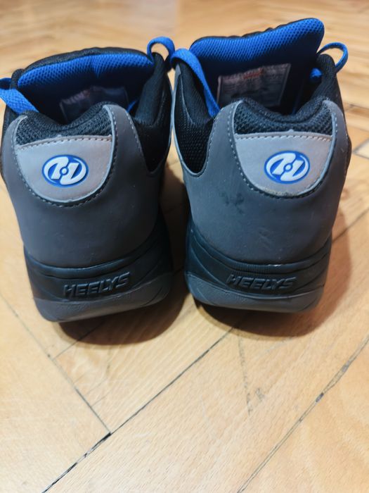 Heelys обувки.