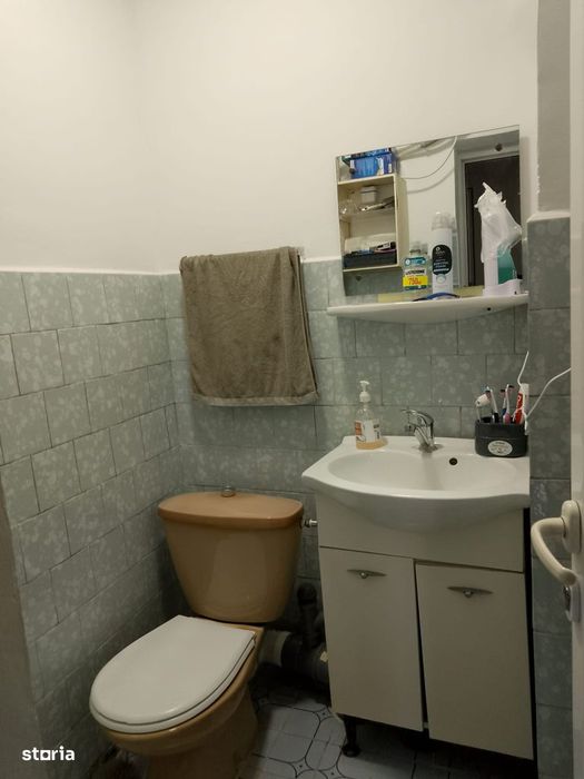 De Vanzare Apartament cu 3 camere zona Progresu
