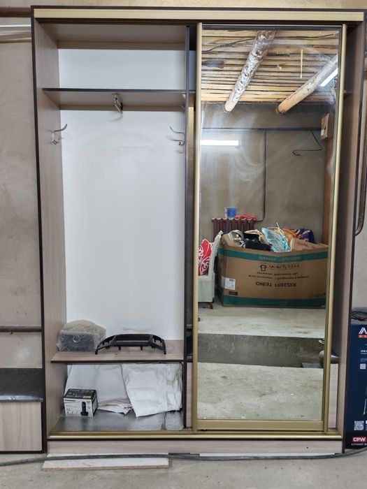 Прихожий шкаф сатылады