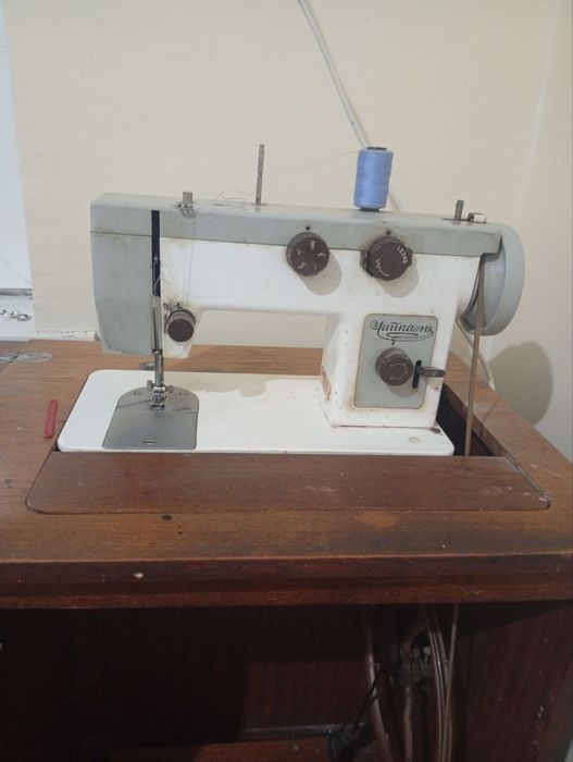 Tikuv mashinkasi sotiladi