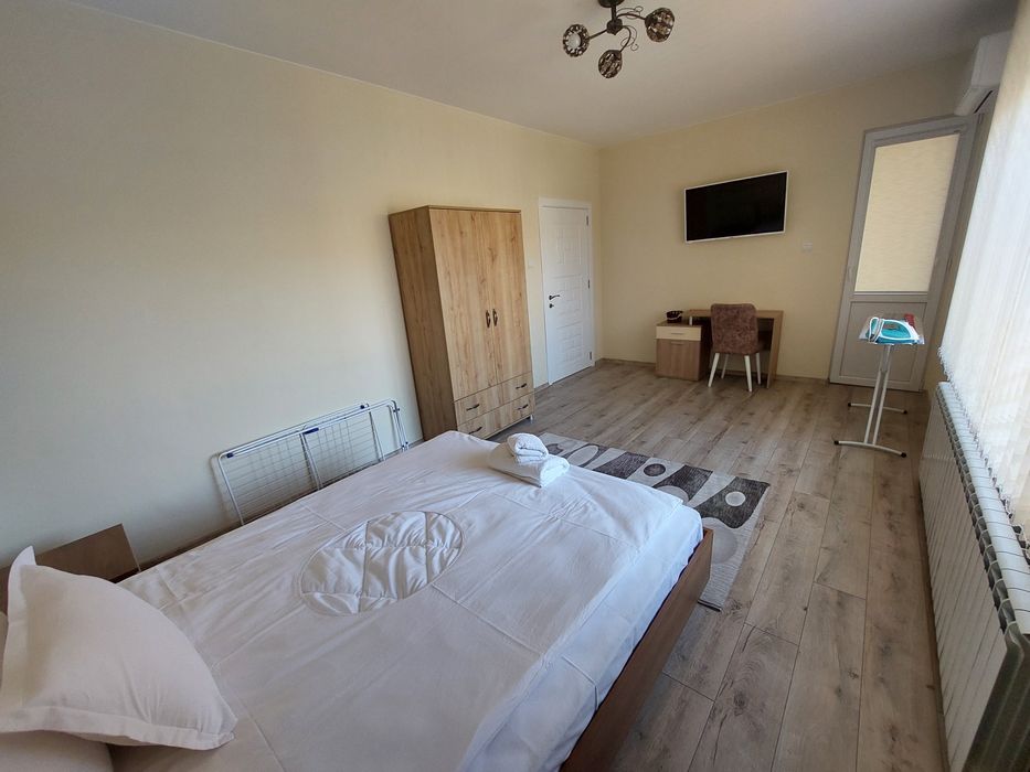 Стаи под наем в етаж от къща