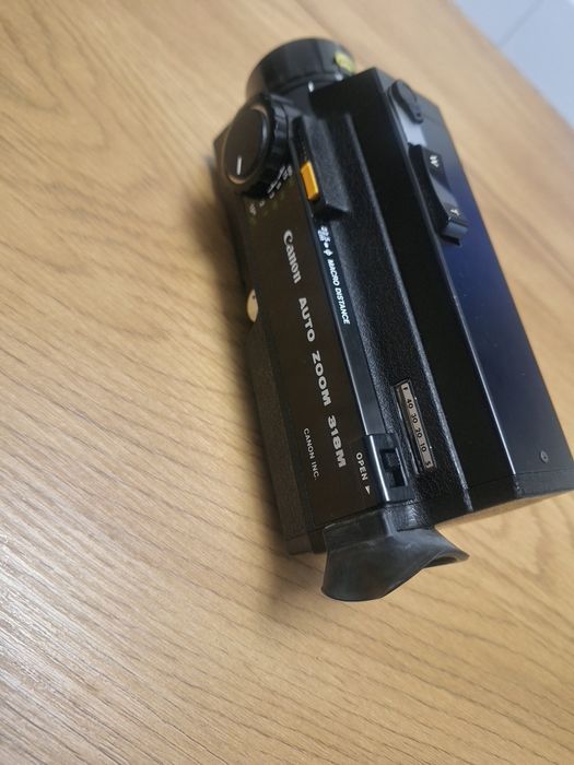 Cameră de filmat vintage