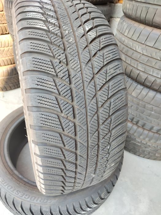 2 бр зимни 225/45/18 Bridgestone