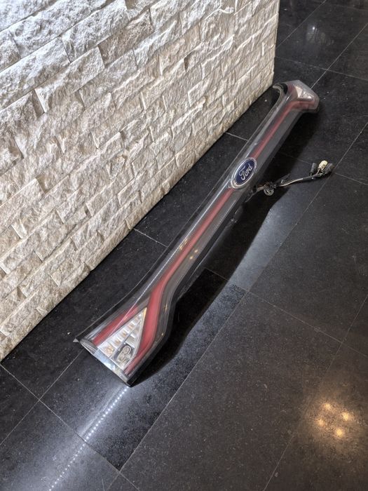 Stop central stop haion mijloc Ford edge