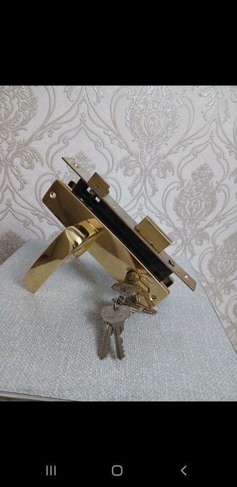 Продам врезные и накладные замки