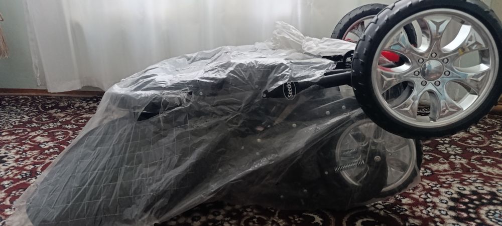 Bolalar aravasi yangi