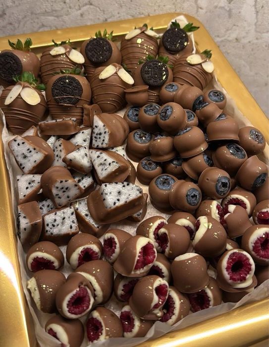 Capsuni in ciocolata sau fructe in ciocolata