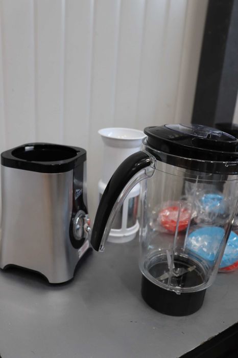 Блендер с кана, Uten Smoothie Blender 1.25L, 5в1 многофункционален