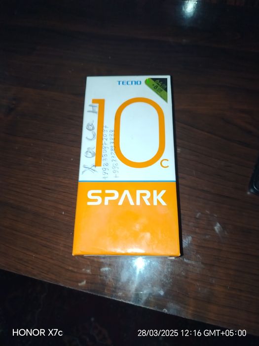 Telefon Spark 10 c