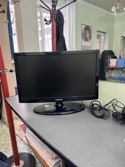 Продам телевизор самсунг