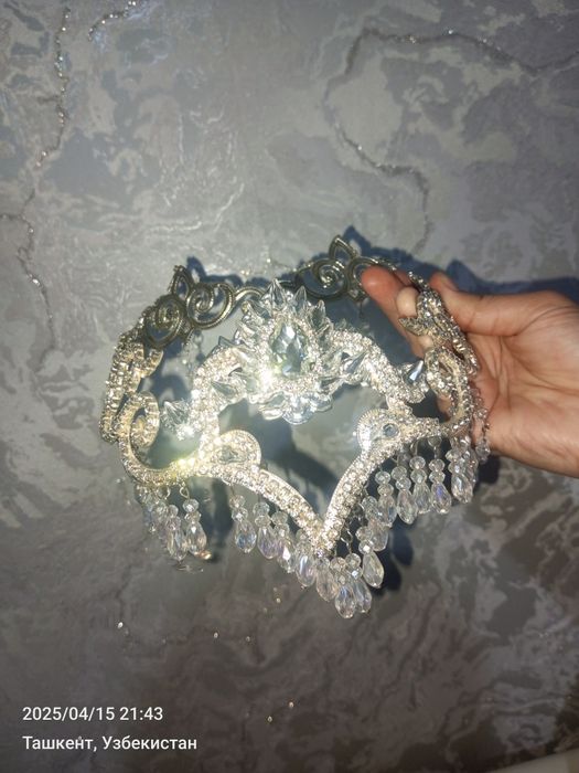 Deadema sotiladi Holati yangi.Kelinlik doʻppisiyam sotiladi 70 ming