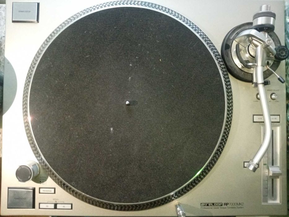 Vand de urgenta Reloop RP 7000 MK2 si Vestax pcv 275