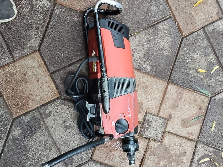 Cărora HILTI DD  200 in stare foarte bună