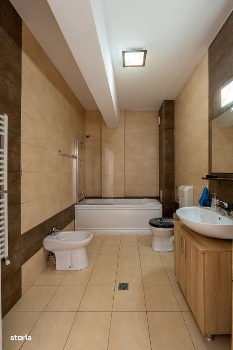 EXCLUSIV 2 camere decomandate, terasa de 60 mp, garaj inclus