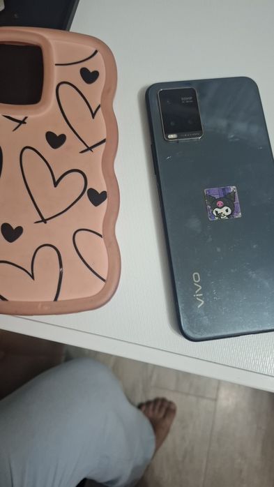 Продам телефон Vivo Y33s
